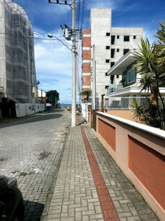 Imagem Sobrado com 3 Quartos para Alugar, 255 m² em Itacolomi - Balneário Piçarras