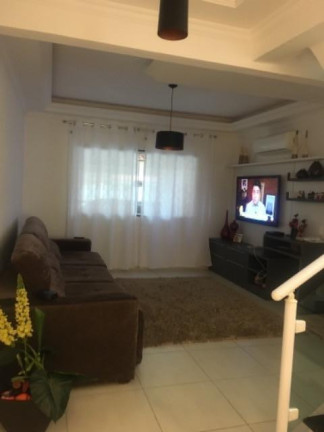 Imagem Casa com 3 Quartos à Venda, 160 m² em Canto Do Forte - Praia Grande Imagem Casa com 3 Quartos à Venda, 160 m² em Canto Do Forte - Praia Grande