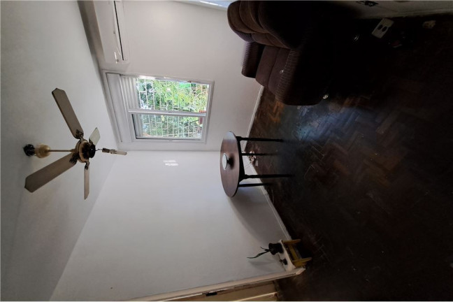Imagem Apartamento com 2 Quartos à Venda, 49 m² em Santo Antônio - Porto Alegre