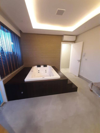 Imagem Apartamento com 3 Quartos à Venda, 135 m² em Centro - Balneário Camboriú Imagem Apartamento com 3 Quartos à Venda, 135 m² em Centro - Balneário Camboriú