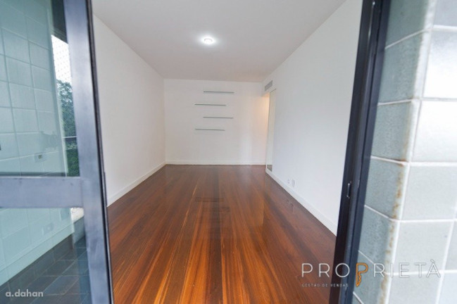 Imagem Apartamento com 4 Quartos à Venda, 319 m² em Lagoa - Rio De Janeiro Imagem Apartamento com 4 Quartos à Venda, 319 m² em Lagoa - Rio De Janeiro