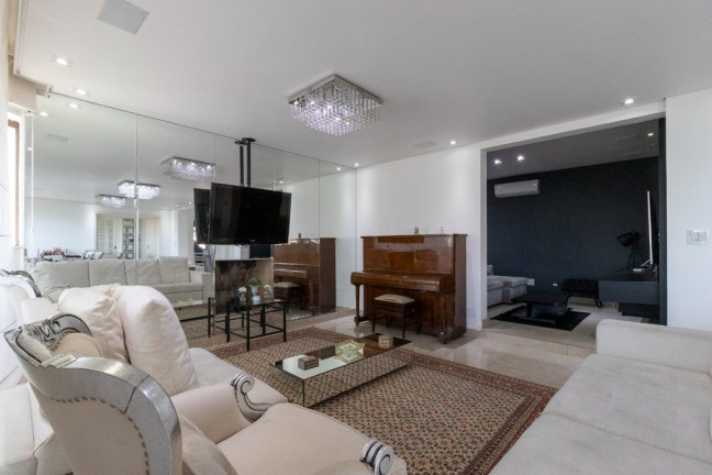 Imóvel com 4 Quartos à Venda, 260 m² em Aclimação - São Paulo