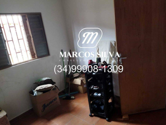 Imagem Casa com 1 Quarto à Venda,  em Santa Mônica - Uberlândia
