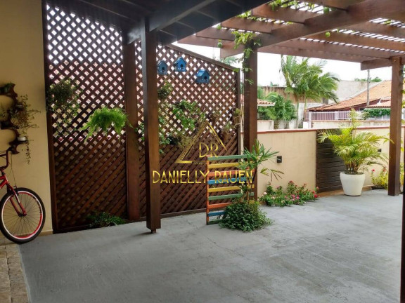 Imagem Casa com 3 Quartos à Venda, 280 m² em Los Angeles - Barra Velha