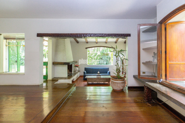 Imagem Casa com 3 Quartos à Venda, 400 m² em Alto De Pinheiros - São Paulo Imagem Casa com 3 Quartos à Venda, 400 m² em Alto De Pinheiros - São Paulo