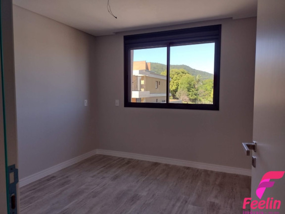 Imagem Casa com 3 Quartos à Venda, 181 m² em Rio Tavares - Florianópolis Imagem Casa com 3 Quartos à Venda, 181 m² em Rio Tavares - Florianópolis