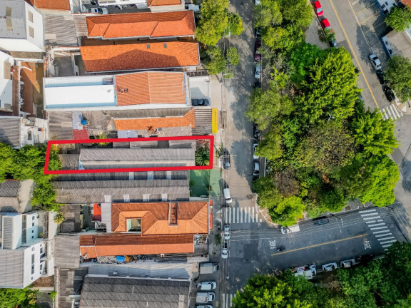 Imagem Casa com 7 Quartos à Venda, 150 m² em Vila Anastácio - São Paulo