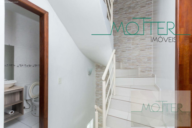Imagem Casa com 3 Quartos à Venda, 105 m² em Pinheirinho - Curitiba