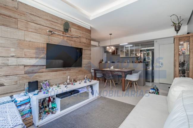 Imagem Imóvel com 3 Quartos à Venda, 75 m² em São Sebastião - Porto Alegre