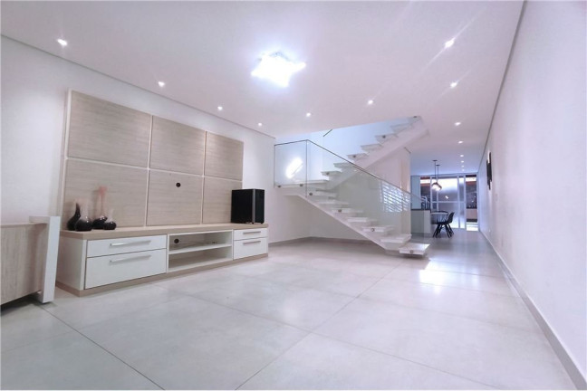 Imagem Casa com 3 Quartos à Venda, 136 m² em Cambuci - São Paulo Imagem Casa com 3 Quartos à Venda, 136 m² em Cambuci - São Paulo
