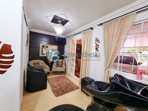 Imagem Sobrado com 3 Quartos à Venda, 125 m² em Capão Raso - Curitiba Imagem Sobrado com 3 Quartos à Venda, 125 m² em Capão Raso - Curitiba