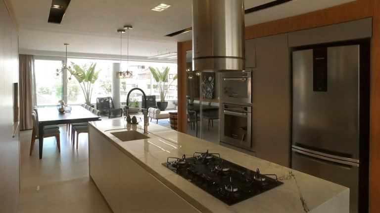 Imagem Imóvel com 3 Quartos à Venda, 177 m² em Menino Deus - Porto Alegre Imagem Imóvel com 3 Quartos à Venda, 177 m² em Menino Deus - Porto Alegre