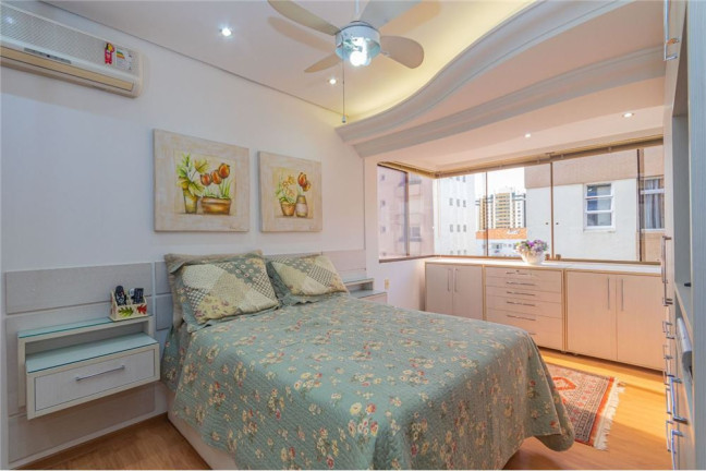 Imagem Apartamento com 3 Quartos à Venda, 157 m² em Menino Deus - Porto Alegre