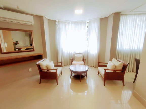 Imagem Apartamento com 3 Quartos à Venda, 196 m² em Atiradores - Joinville