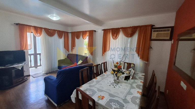 Imagem Casa com 3 Quartos à Venda, 200 m² em Velha Central - Blumenau