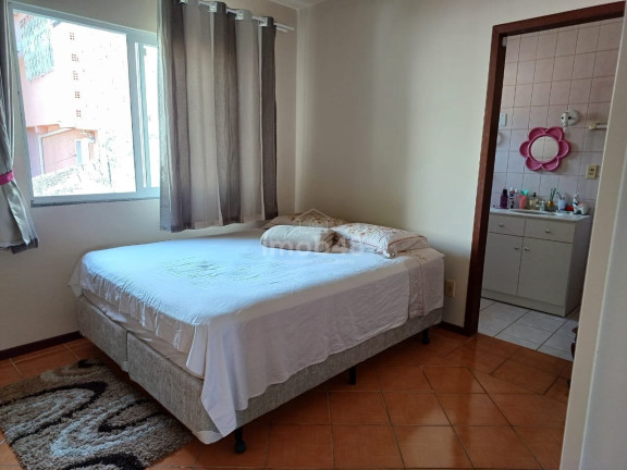 Imagem Casa com 4 Quartos à Venda, 412 m² em Serraria - São José