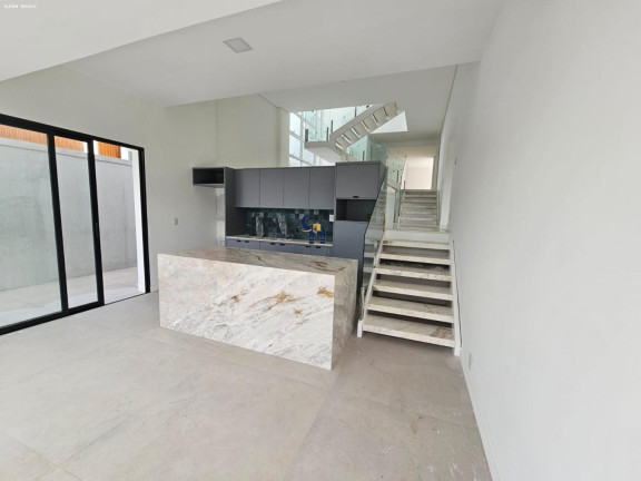 Imagem Casa com 5 Quartos à Venda, 270 m² em Alphaville I - Salvador Imagem Casa com 5 Quartos à Venda, 270 m² em Alphaville I - Salvador