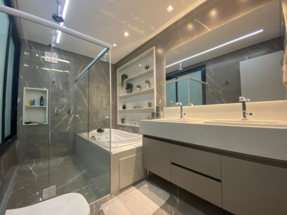 Imagem Casa com 4 Quartos à Venda, 276 m² em Alphaville Flamboyant Residencial Araguaia - Goiânia Imagem Casa com 4 Quartos à Venda, 276 m² em Alphaville Flamboyant Residencial Araguaia - Goiânia