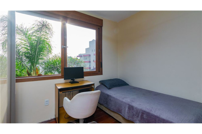 Imagem Imóvel com 4 Quartos à Venda,  em Menino Deus - Porto Alegre