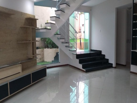 Imagem Casa com 3 Quartos à Venda, 330 m² em Glória - Macaé Imagem Casa com 3 Quartos à Venda, 330 m² em Glória - Macaé