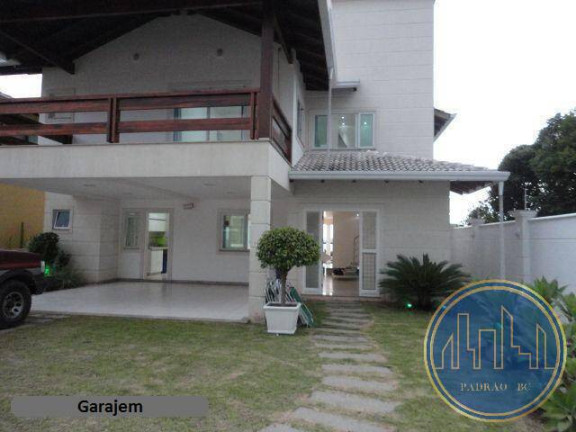 Imagem Casa com 4 Quartos para Temporada, 463 m² em Estaleiro - Balneário Camboriú Imagem Casa com 4 Quartos para Temporada, 463 m² em Estaleiro - Balneário Camboriú