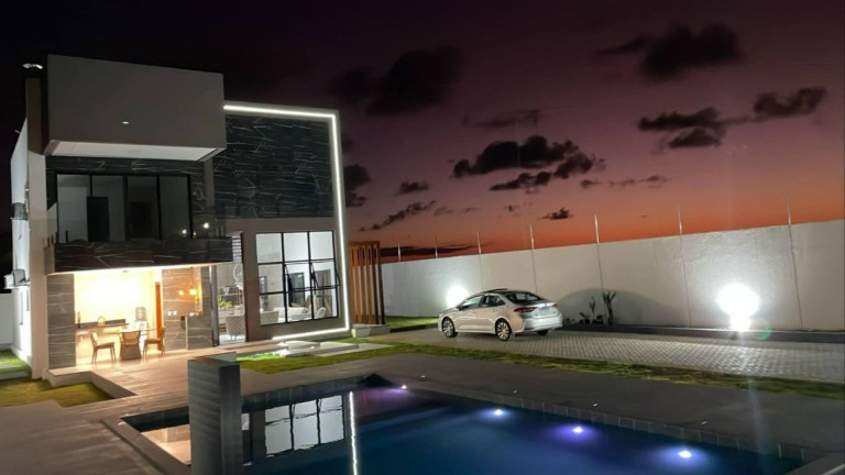 Casa com 3 Quartos à Venda, 925 m² em Zona De Expansão (robalo) - Aracaju