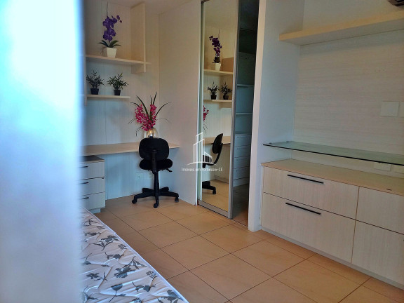 Imagem Casa com 3 Quartos à Venda, 181 m² em Edson Queiroz - Fortaleza Imagem Casa com 3 Quartos à Venda, 181 m² em Edson Queiroz - Fortaleza