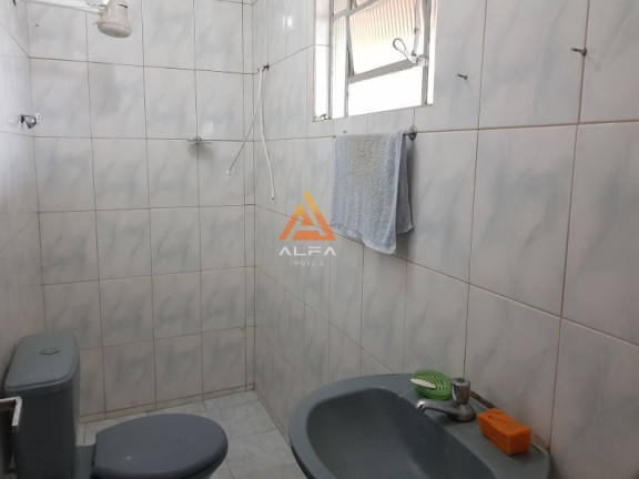 Imagem Casa com 4 Quartos à Venda, 187 m²