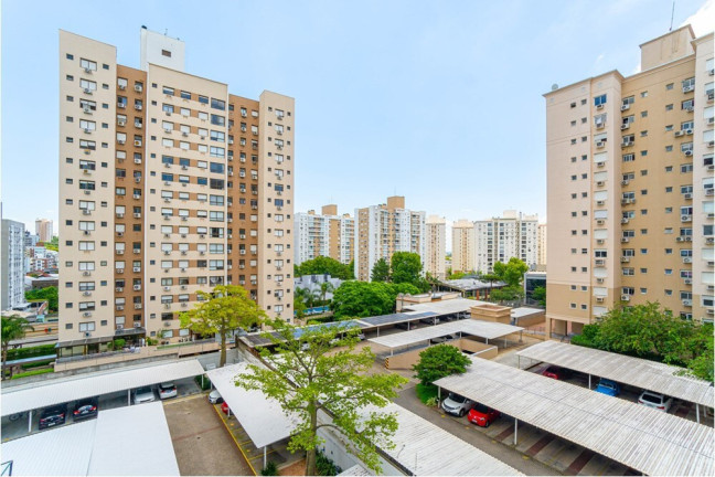 Imagem Imóvel com 3 Quartos à Venda, 106 m² em Passo Da Areia - Porto Alegre