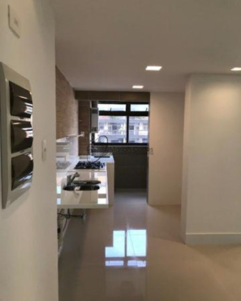 Imagem Imóvel com 2 Quartos à Venda, 81 m² em Icaraí - Niterói Imagem Imóvel com 2 Quartos à Venda, 81 m² em Icaraí - Niterói