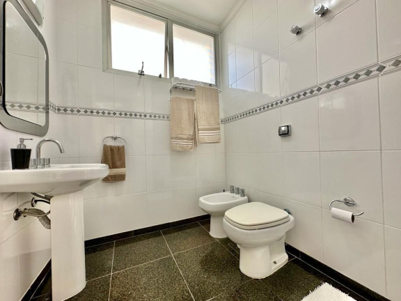 Imagem Apartamento com 3 Quartos à Venda, 150 m² em Jardim Astúrias - Guarujá Imagem Apartamento com 3 Quartos à Venda, 150 m² em Jardim Astúrias - Guarujá