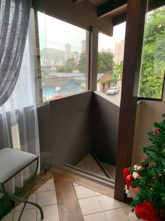 Imagem Casa com 3 Quartos à Venda, 250 m² em Centro - Itajaí Imagem Casa com 3 Quartos à Venda, 250 m² em Centro - Itajaí