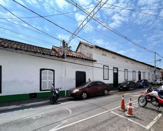 Casa à Venda ou Locação,  em Centro - Santana De Parnaíba