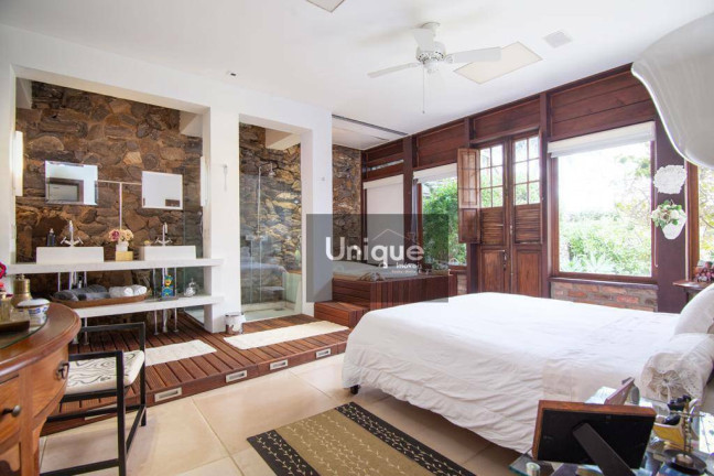 Imagem Casa com 7 Quartos à Venda, 454 m² em Ferradura - Armação Dos Búzios Imagem Casa com 7 Quartos à Venda, 454 m² em Ferradura - Armação Dos Búzios