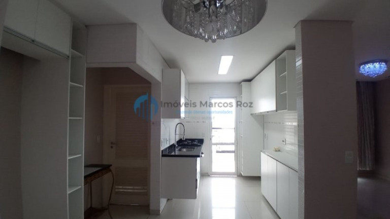 Imagem Apartamento com 3 Quartos à Venda, 119 m² em Jardim Tupanci - Barueri