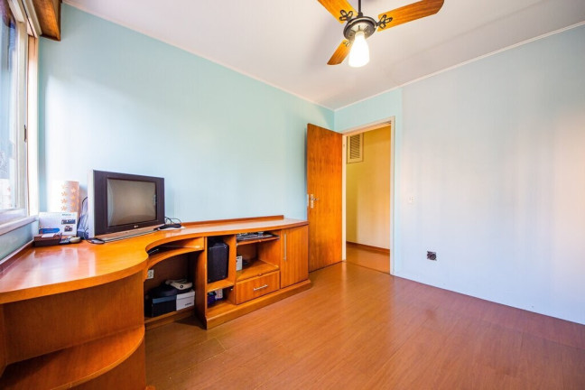 Imagem Casa com 3 Quartos à Venda, 122 m² em Cristo Redentor - Porto Alegre Imagem Casa com 3 Quartos à Venda, 122 m² em Cristo Redentor - Porto Alegre