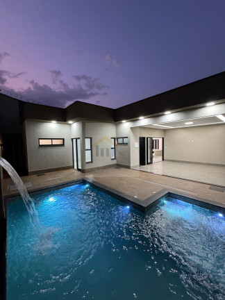 Imagem Casa com 3 Quartos à Venda, 215 m² em Residencial Itália - Goiânia