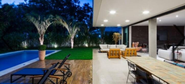 Imagem Casa com 5 Quartos à Venda, 730 m² em Alphaville - Barueri Imagem Casa com 5 Quartos à Venda, 730 m² em Alphaville - Barueri