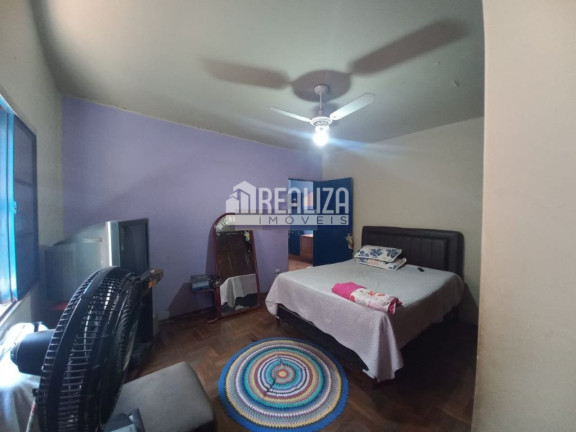 Imagem Casa com 3 Quartos à Venda, 300 m² em Conjunto Pontal - Uberaba Imagem Casa com 3 Quartos à Venda, 300 m² em Conjunto Pontal - Uberaba