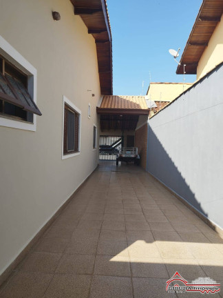 Imagem Casa com 3 Quartos à Venda, 247 m² em Jardim Santa Maria - Jacareí Imagem Casa com 3 Quartos à Venda, 247 m² em Jardim Santa Maria - Jacareí