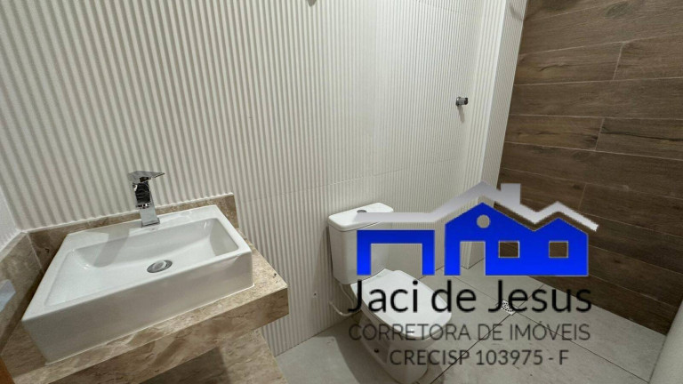 Imagem Casa com 3 Quartos à Venda, 140 m² em Santos Imagem Casa com 3 Quartos à Venda, 140 m² em Santos