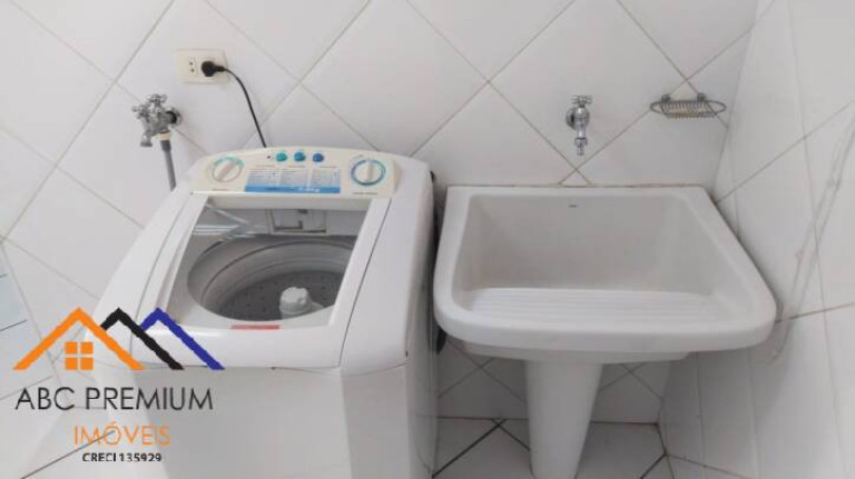 Imagem Sobrado com 3 Quartos à Venda, em Jd. Teles De Meneses - Santo André Imagem Sobrado com 3 Quartos à Venda, em Jd. Teles De Meneses - Santo André