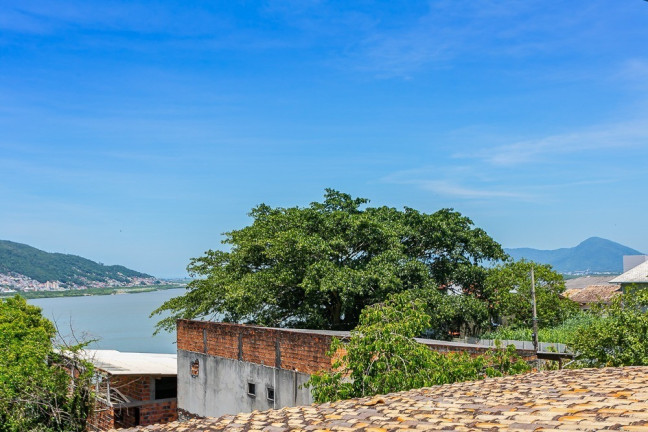 Imagem Casa com 5 Quartos à Venda, em José Mendes - Florianópolis Imagem Casa com 5 Quartos à Venda, em José Mendes - Florianópolis