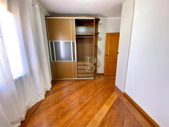 Imagem Casa com 3 Quartos à Venda, 450 m² em Vila Santista - Atibaia Imagem Casa com 3 Quartos à Venda, 450 m² em Vila Santista - Atibaia