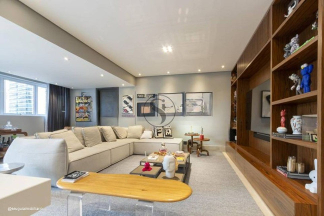 Imóvel com 2 Quartos à Venda, 213 m² em Vila Nova Conceição - São Paulo