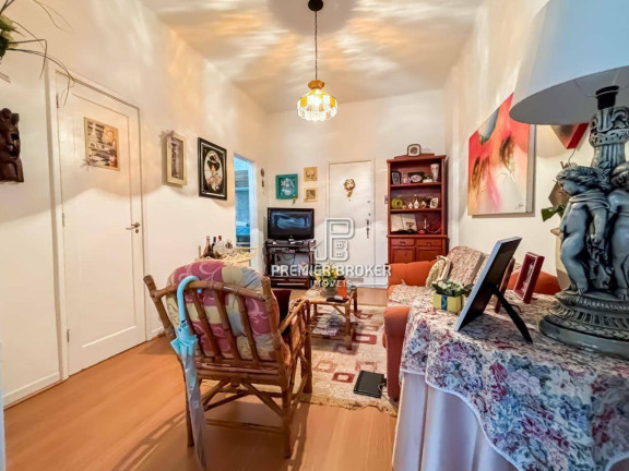Apartamento com 1 Quarto à Venda, 28 m² em Várzea - Teresópolis