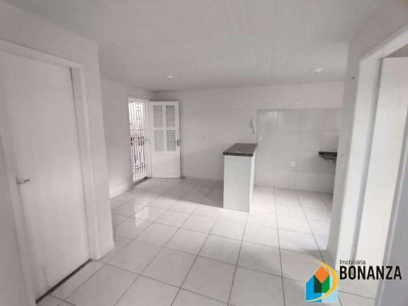 Imagem Kitnet com 1 Quarto para Alugar,  em Montese - Fortaleza