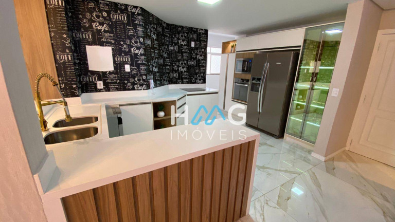Imagem Apartamento com 6 Quartos à Venda, 450 m² em Meia Praia - Itapema Imagem Apartamento com 6 Quartos à Venda, 450 m² em Meia Praia - Itapema