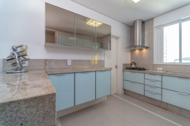 Imagem Apartamento com 3 Quartos à Venda, 131 m² em Centro - Balneário Camboriú Imagem Apartamento com 3 Quartos à Venda, 131 m² em Centro - Balneário Camboriú