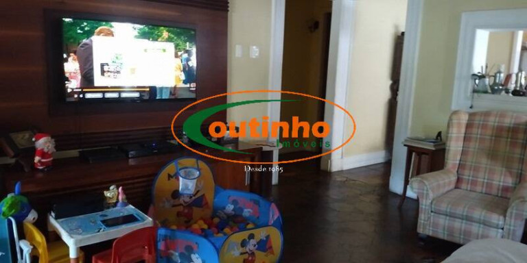 Imagem Casa com 5 Quartos à Venda, 860 m² em Grajaú - Rio De Janeiro